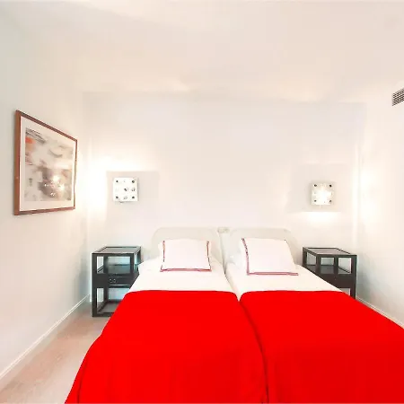 1098 Golden Beach *