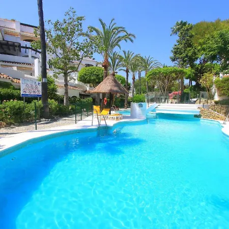1098 Golden Beach * Marbella